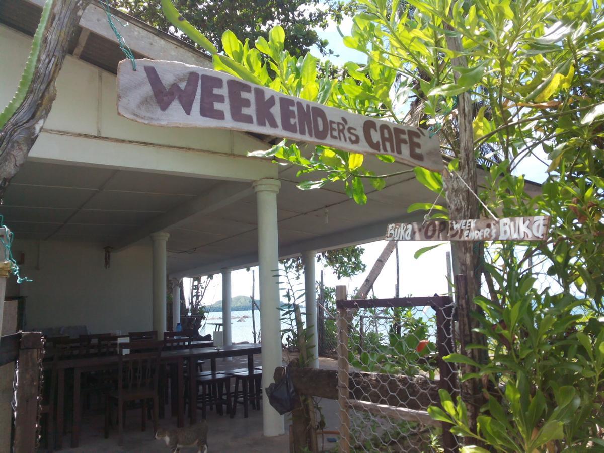 Pandan Beach Homestay Kampong Pandan Bagian luar foto