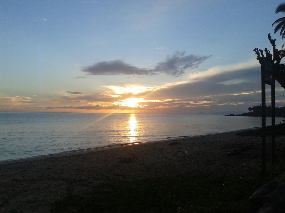 Pandan Beach Homestay Kampong Pandan Bagian luar foto
