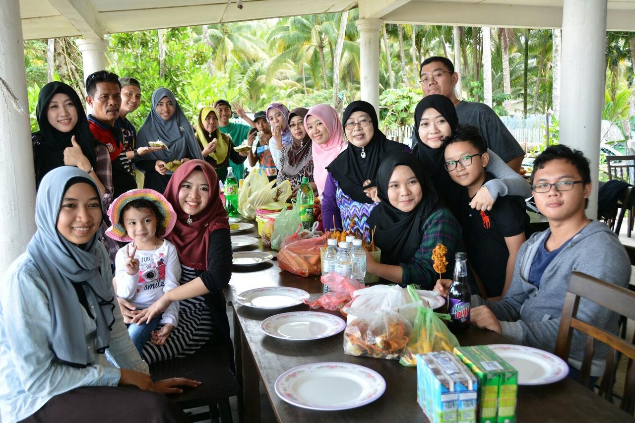 Pandan Beach Homestay Kampong Pandan Bagian luar foto